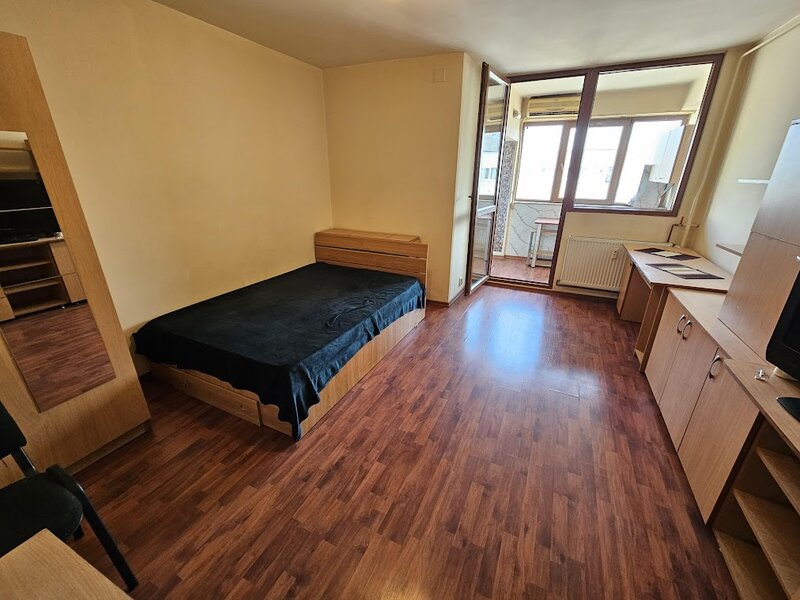 Drumul Taberei, Favorit